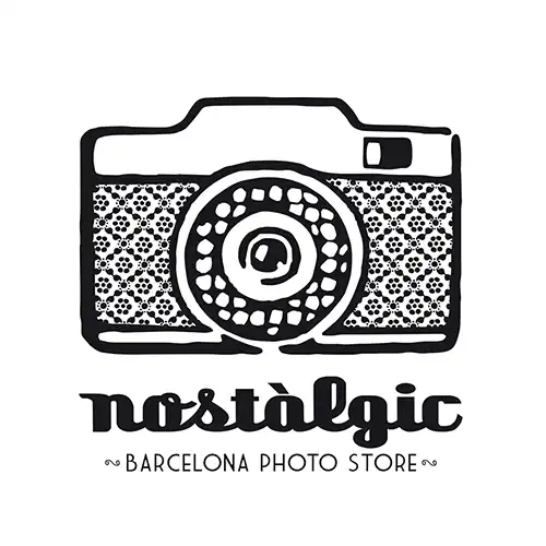 7. Logo_Nostalgic - Revela't 2026 Logotip Nostalgic