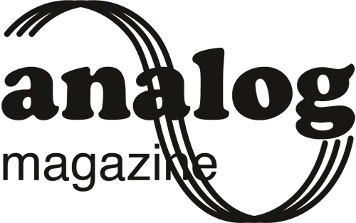 9.analogmag_logo_v7_grey-3 - Revela't 2026 Logotip Analog magazine